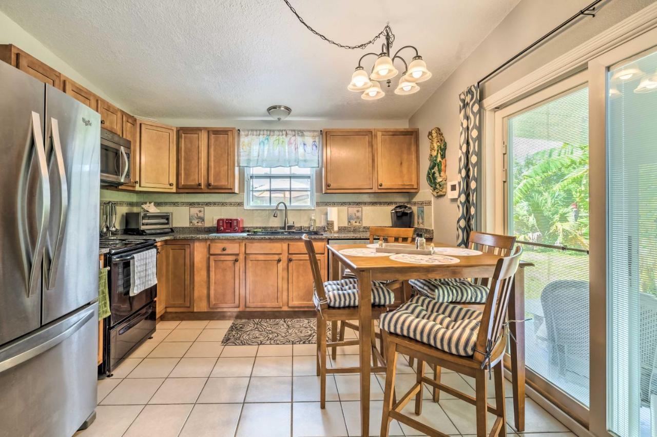 Cozy Canalfront Home Less Than 2 Miles To Hudson Beach! Екстериор снимка